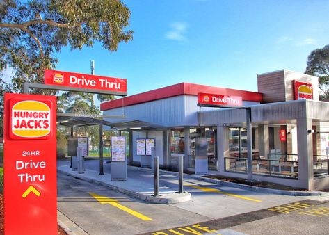 New drive thru lane, signage, and building cladding for the Hungry Jack's Karingal refurbishment. Drive Thru Signage Design, Drive Thru Signage, Drive Thru Restaurant, Pharmacy Building, Dioramas Ideas, Mechanic Shop Decor, Building Cladding, Drive Thru Coffee, Store Exterior