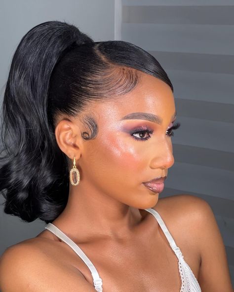 Sophisticated Sleek Medium Pony Style Wedding Ponytail, High Ponytail Hairstyles, Sleek Ponytail Hairstyles, Cute Ponytails, Birthday Hairstyles, Black Ponytail Hairstyles, Sleek Ponytail, Ponytail Styles, Short Haircut