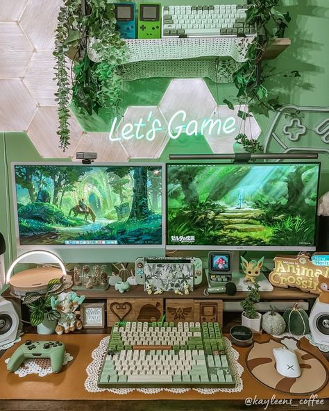 ☕️ ~• K a y l e e n •~ ☕️ on Twitter: "I love my forest gaming setup 🥹🌿🪴 https://t.co/RI5ndlsEPp" / Twitter Design Gaming Room, Station Video, Cozy Gamer, Gaming Desk Setup, Game Setup, Cozy Desk, Cozy Art, Gamer Setup, Cozy Gaming