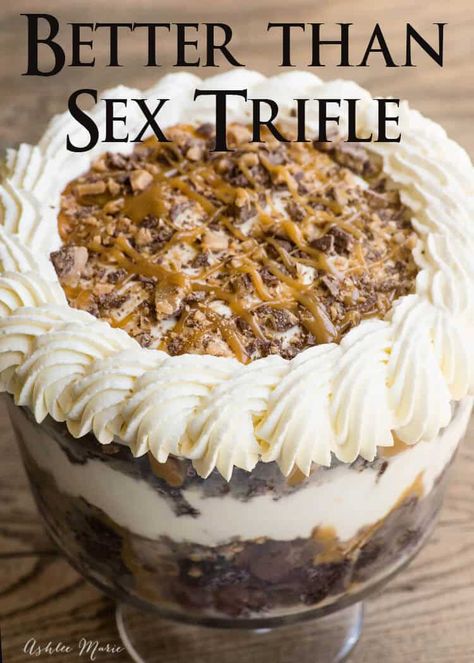 Trifle Bowl Recipes, Trifle Dessert Recipes, Brownie Trifle, Trifle Dish, Trifle Desserts, Dessert Simple, Dessert Party, Trifle Recipe, Summer Dessert Recipes