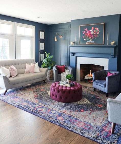 Best Navy Paint Color - Sincerely, Sara D. | Home Decor & DIY Projects Navy Paint Colors, Navy Living Rooms, Navy Paint, Modern Victorian, Blue Living Room, Rugs Usa, Home Decor Diy, Wall Treatments, Decoration Design