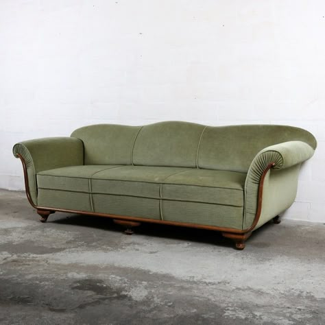 Art Nouveau Couch, 1930s Couch, Art Deco Couch, 1920s Furniture, 1920s Home Decor, Simple Couch, 1920s Decor, House Renos, Tumblr Room Decor