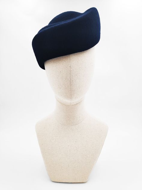 Navy Blue Pillbox Hat, Felt Beret, Elegant Hat, Formal Hat, Vintage Style Hat, Beret Hats, Vogue Vintage, Navy Hats, Ladies Hats