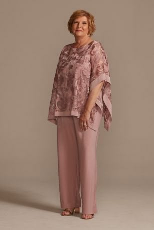 Mother Of The Bride Pants Outfit, Grooms Mom Dress, Grandma Dress, Black Tie Dress Code, Mother Of The Bride Suits, Wedding Pantsuit, Fancy Dress Code, Cape Top, Matric Dance