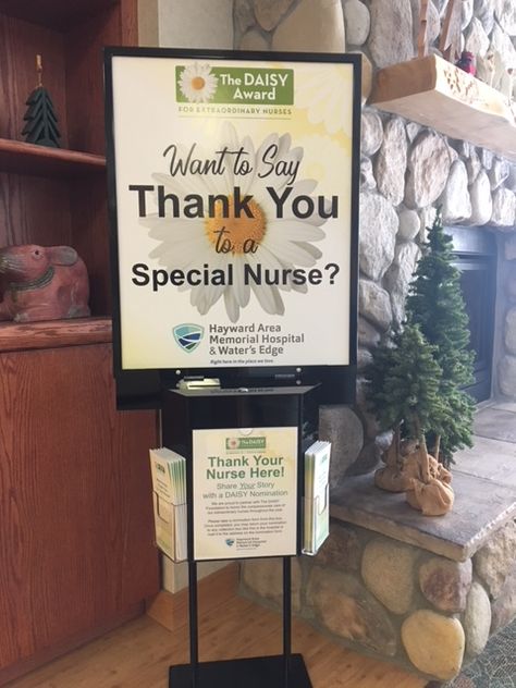 Great nomination box display at Hayward Area Memorial Hospital! Daisy Award Box Ideas, Daisy Award Nurse Ideas, Nurse Recognition Ideas, Daisy Award Nurse Display, Staff Recognition Board, Daisy Award Nurse, Nurse Educator Ideas, Employee Engagement Board, Daisy Award