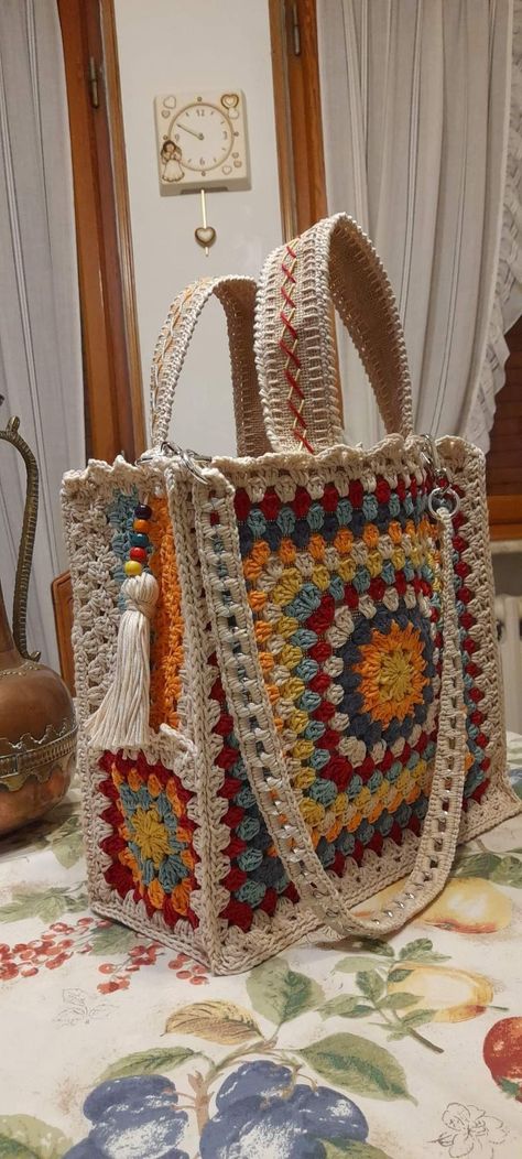 Crochet Summer Projects, Kat Haken, Mode Crochet, Pola Sulam, Crochet Handbags Patterns, Handbag Pattern, Crochet Fashion Patterns, Crochet Bags Purses, Fun Crochet Projects