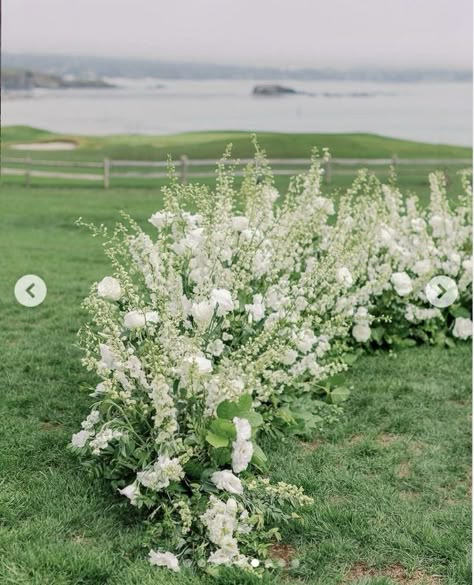 Flower Circle Wedding Ceremony, Flower Aisle Decor, Wedding Aisle Arrangements, Grounded Arch, Floral Wedding Aisle, Flower Aisle, Wedding Aisle Flowers, Mauritius Wedding, Aisle Arrangements