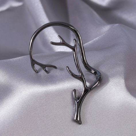 Excited to share the latest addition to my #etsy shop: Branch Non-Piercing Ear Cuff,Branch Ear Wrap,Simple Branch Geometry Ear Climber,Super Fairy Elf Earrings,Elf Ear Cuff,Delicate Ear Bone Clip https://www.etsy.com/BSAccessory/listing/1298006835/branch-non-piercing-e Elf Earrings, Elf Jewelry, Elf Ear Cuff, Ear Accessories, Bone Earrings, Elf Ears, Ear Climber, Fairies Elves, Hypoallergenic Earrings