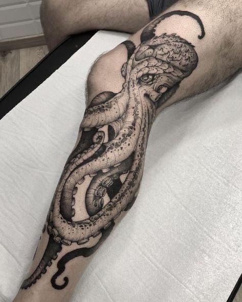 Sealife Leg Tattoos, Octopus And Sea Turtle Tattoo, Giant Pacific Octopus Tattoo, Kraken Leg Tattoo, Octopus Leg Sleeve, Man Sleeve Tattoo, Octopus Tattoos Leg, Man Leg Tattoo, Octopus Tattoos Thigh