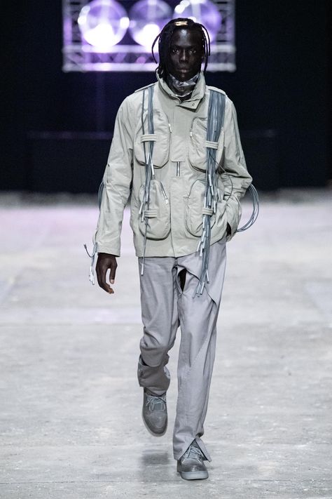 Astronaut Fashion, Deconstruction Fashion, Menswear Details, London Fashion Week Mens, A Cold Wall, Menswear Runway, Mens Designer Fashion, Future Fashion, Trend Forecasting