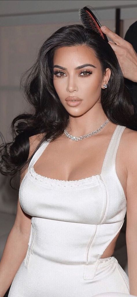 Kardashian Makeup, Kim Kardashian Makeup, Kim Kardashian Hair, Estilo Kardashian, Looks Kylie Jenner, Kardashian Hair, Kim Kardashian Outfits, Kardashian Outfit, Hair Done