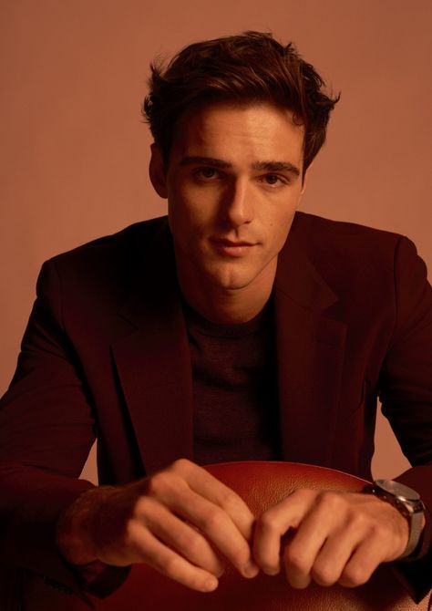 Jacob Elordi: 36 questions with the Euphoria star and new face of BOSS | Esquire Middle East Jacob Elordi Euphoria, Nate Jacobs, 36 Questions, Noah Flynn, Home In The Woods, Fragrance Campaign, Boss The Scent, Eric Dane, Jacob Elordi