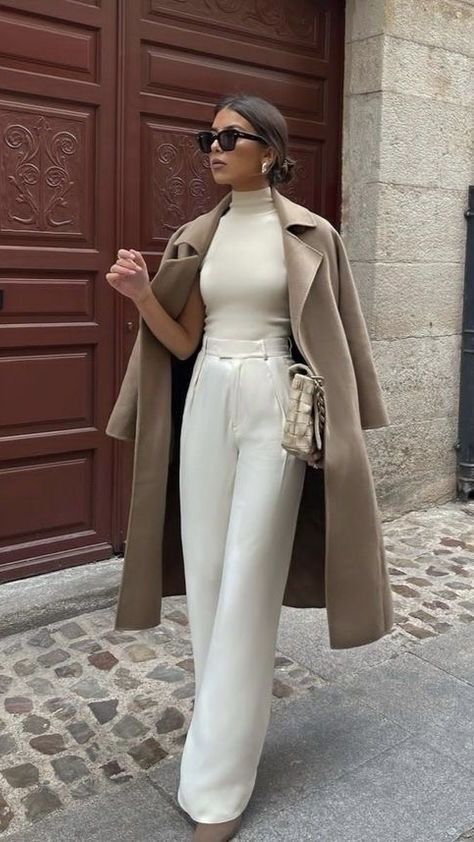 It Girl Outfit Winter, Vintage Rich Outfits, Outfit For Winter Womens, Outfits Winter 2024 Women, That Girl Style, That Girl Clothes, Winter Looks 2024, Fashionable Winter Outfits, Coats Outfits Women