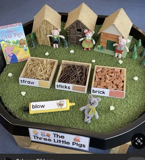 Story Tables Preschool, Three Little Pigs Activities Preschool, Eyfs Books, Three Little Pigs Activities, 3 Little Pigs Activities, Three Little Pigs Story, Tuff Tray Ideas Toddlers, Story Baskets, Fairy Tales Preschool