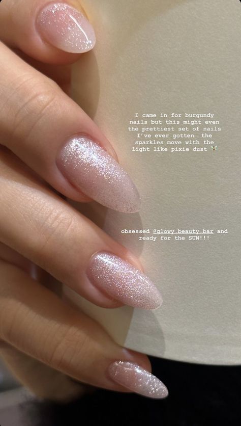 Simple Pink Wedding Nails, Mail Trends 2024, Mail Inspo 2024, Mail Ideas Short, Natural Glitter Nails, Winter 2024 Nails, Short Simple Nail Ideas, Almond Glitter Nails, White And Nude Nails