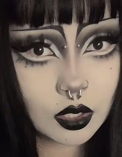 Read Goth Makeup, Brown Goth Makeup, Trad Goth Makeup Tutorial, Bat Wing Makeup, Nu Metal Makeup, Pretty Goth Makeup, Goth Prom Makeup, Trad Goth Makeup 80s, Trad Goth Hair