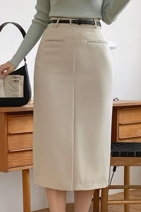 H Line Skirt, A-line Skirt, Skirt Outfits Office, Office Skirt Outfits Women, Long Office Skirt, Office Outfits Women Skirt, Formal Skirt Outfit, Earth Tone Fashion, Office Skirt Outfit