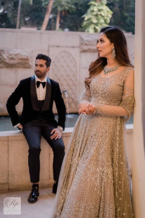 Marriage Couple Outfits Indian, Engagement Dress For Indian Couple, Outfit For Reception Party, Sangeet Poses For Bride And Groom, Bride And Groom Outfits Indian, Indian Reception Outfit Groom, Engagement Outfits For Bride And Groom, Bride Groom Sangeet Outfit, Indian Bride And Groom Reception Outfits