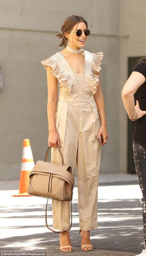 Olivia Culpo Style, Pleated Jumpsuit, Olivia Culpo, Jumpsuit Elegant, Brigitte Bardot, Mode Inspo, Looks Chic, Jumpsuit Fashion, Hot Outfits