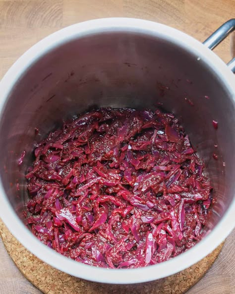 This deeply spiced braised red cabbage with apple and balsamic vinegar is an easy vegan and gluten-free side dish that pairs perfectly with winter comfort food and is a must for Christmas dinner! It can also be made ahead and stored in the fridge or freezer and re-heated on the day for ultimate convenience. #braisedredcabbage #christmasredcabbage #vegansides #veganchristmas #veganredcabbage #glutenfreesides #glutenfreechristmas Christmas Red Cabbage, Red Cabbage And Apples Recipes, Braised Red Cabbage And Apples, German Red Cabbage And Apples, Easy Red Cabbage Recipes, Braised Red Cabbage Recipes, Red Cabbage Christmas, Spiced Red Cabbage, Cooked Red Cabbage