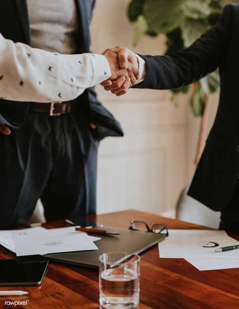 Business people shaking hands at the office | premium image by rawpixel.com / Felix #picture #photography #inspiration #photo #art #business #deal People Shaking Hands, Lawyer Branding, Office Lifestyle, Branding Headshots, Office People, Shaking Hands, Business Pictures, Office Pictures, Business Photoshoot