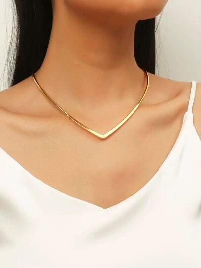 خواتم خطوبة, Ethereal Jewelry, Unique Gold Jewelry Designs, Neck Pieces Jewelry, Choker Necklace Designs, Modern Gold Jewelry, Gold Rings Fashion, Gold Jewelry Simple, Gold Fashion Necklace