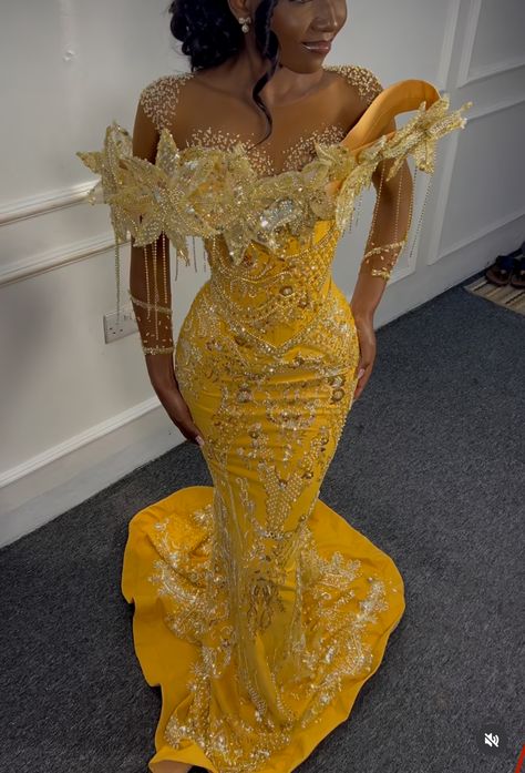 African Prom Dresses Gold, Golden Yellow Prom Dress, Nigerian Style Prom Dress, Fairytale Theme Prom Dress, Purple And Gold Dress Prom, Prom Dress African Style, Prom Dress Nigerian, Gold Flower Dress, Prom Dress Inspiration Plus Size