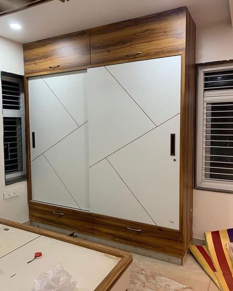 Sliding Wardrobe Designs, बेडरूम डिजाइन, Sliding Wardrobe Design, Wardrobe Laminate Design, Sliding Door Wardrobe Designs, Wall Wardrobe Design, Wardrobe Design Modern, Color Bedroom, Modern Cupboard