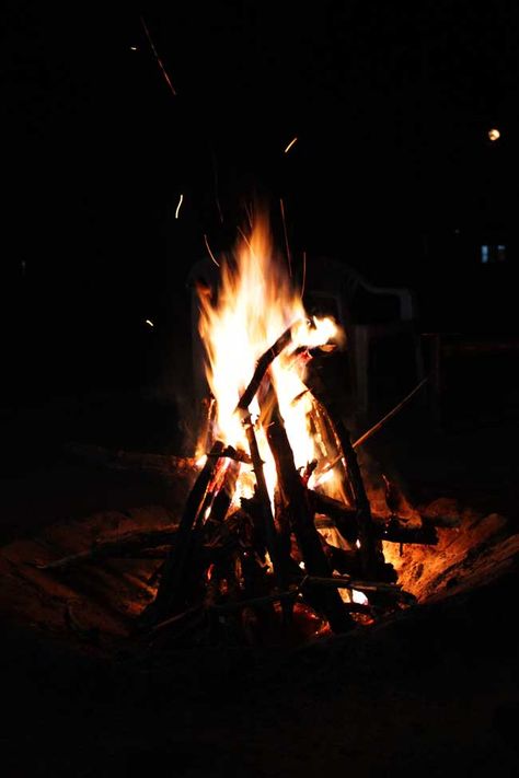 Bonfire - Dubare Camp, Karnataka Fake Bonfire Snaps, Bon Fire Pictures, Born Fire Night, Born Fire Night Snap, Fire Camp Photography, Camping Story Instagram, Bonfire Snap, Born Fire, Bonfire Aesthetic