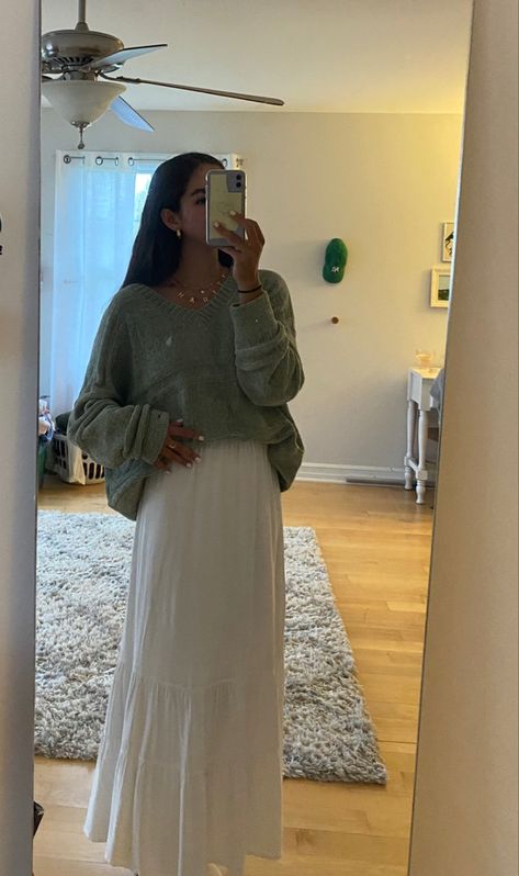 Sunday Fits Aesthetic, Fit Ideas Modest, Teacher Long Skirt Outfits, Easter Outfit Inspo Church, Modern Christian Outfits, Long White Skirt Outfit Ideas Modest, Sunday Church Outfits Summer, Modest Fashion School, Cute Modest Outfits For Summer