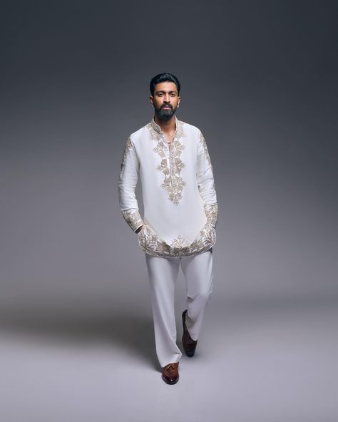 Ganpati Bappa Morya🙏❤️ | Instagram Indowestern Menswear, Menswear Kurta, Traditional Indian Mens Clothing, Marriage Outfit, India Fashion Men, Indian Menswear, Latest Kurta Designs, Wedding Clothes For Men, Man Dress Design