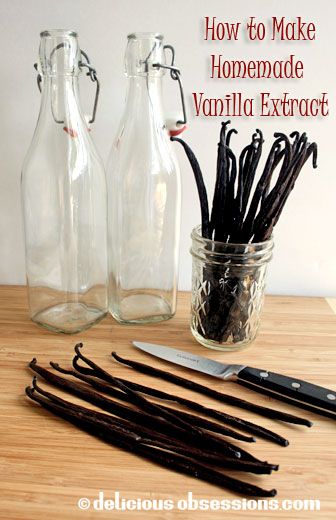 Christmas Gifts Alcohol, Diy Extracts, Make Vanilla Extract, Vanilla Extract Recipe, Homemade Vanilla Extract, Homemade Spices, Homemade Seasonings, Homemade Vanilla, Homemade Christmas Gifts