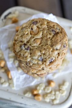 These Rice Crispy Cookies with Chocolate and Butterscotch Chips have a great texture that makes these cookies completely irresistible. I had half a box of Rice Krispies Cereal leftover from my Candy Corn Rice Krispie Treats, but no marshmallows. What’s a girl to do? Make cookies of course! But Rice Krispies in cookies? I hadn’t … Rice Crispy Cookies, Rice Crispy Chocolate, Candy Corn Rice Krispie Treats, Rice Krispie Cookies, Butterscotch Chip Cookies, Chocolate Rice Krispies, Yellow Bliss Road, Crispy Chocolate Chip Cookies, Butterscotch Cookies