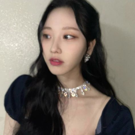 Nayun Momoland, Instagram Selfie, John Lennon, Shinee, Kpop Idol, Kpop Girls, Girl Group, On Instagram, Beauty