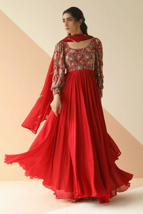 Karwachauth Dress Ideas Suit, Karwa Chauth Dress Latest, Diwali Dress, Red Anarkali Suits, Red Sarees, Red Anarkali, Anarkali With Dupatta, Anarkali Dresses, Black Lehenga