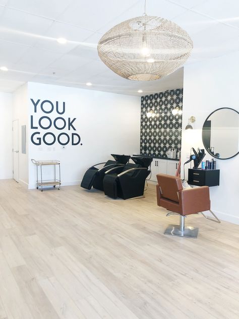 Modern Salon Waiting Area, Hair Salon Chandelier Ideas, I’m Home Hair Salon Ideas, Mid Century Modern Hair Salon Decor, Black And Wood Salon Decor, Modern Chic Salon, Trendy Hair Salon Interior, Salon Entry Ideas, Black And White Hair Salon Decor