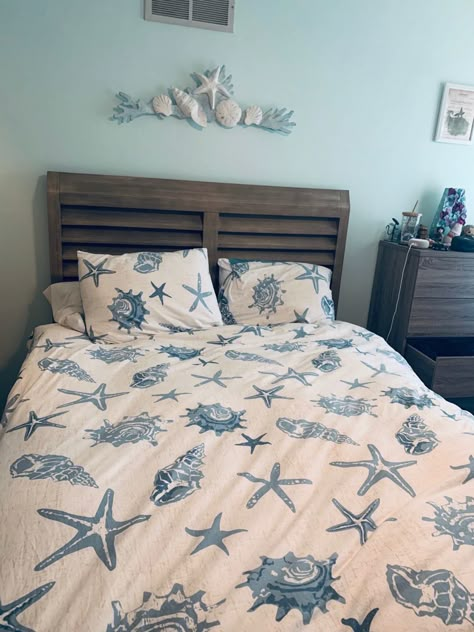 Bedroom Decor Items, Blue Room Ideas, Surf Room Decor, Ocean Room Decor, Aesthetic Room Decor Ideas, Room Decor Blue, Ocean Themed Bedroom, Beachy Room Decor, Beach Room Decor