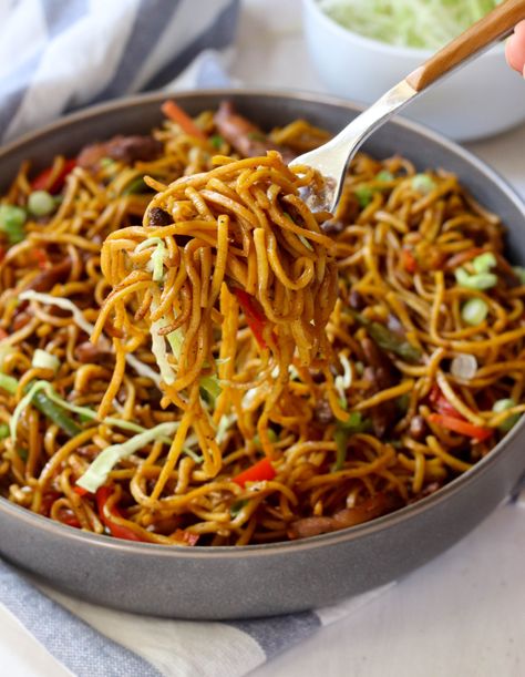 CHICKEN CHOW MEIN - Jehan Can Cook Guyanese Chow Mein Recipe, Guyanese Chow Mein, Chowmein Recipe, Chowmein Noodles, Noodles Chinese, Guyanese Recipes, Chow Recipe, Chow Mein Recipe, Chicken Chow Mein