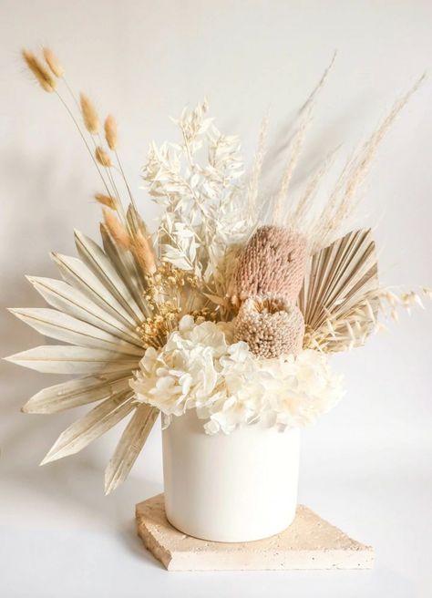 Neutral Dried Flower Arrangements, Boho Dried Flower Arrangements, Dried Banksia, Dry Flower Arrangements, Dried Flowers Arrangement, Neutral Baby Nursery, Flowers Australia, Piping Flowers, Table Arrangements Wedding