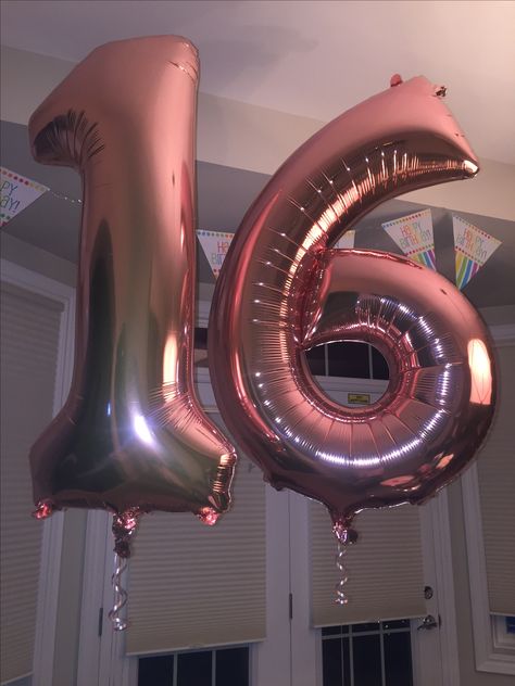 Rose gold number balloons Preschool Turkey, Rose Gold Number Balloons, Craft Thanksgiving, 17. Geburtstag, Number Balloons Birthday, Bathroom Dresser, Preschool Thanksgiving, Season Decorations, Birthday Balloons Pictures