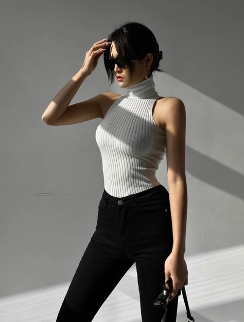 Tank Turtleneck Outfit, White High Neck Tank Top Outfit, Tank Top Turtle Neck Outfit, White Sleeveless Turtleneck Outfit, Outfits With White Turtle Neck, Sleeveless Tee Outfit, Turtle Neck Tank Top Outfit, Turtleneck Outfit Aesthetic, Sleeveless Shirt Outfit