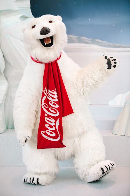 Coca Cola Pictures, Coca Cola Poster, Cocoa Cola, Coca Cola Bear, Coke Ad, Coca Cola Decor, Coca Cola Polar Bear, Coca Cola Christmas, Bear Artwork