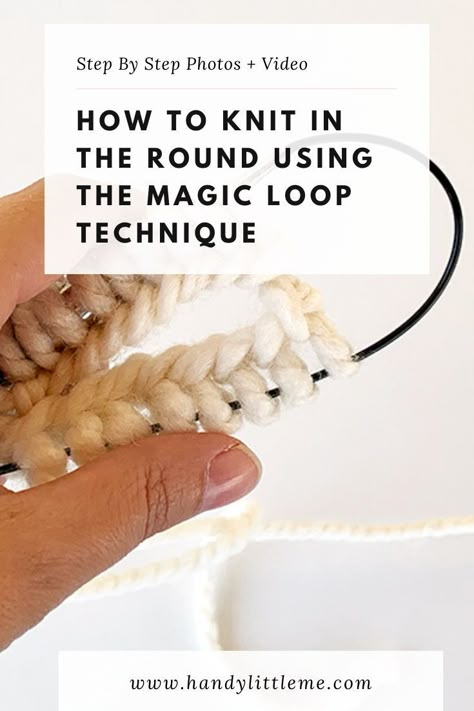 Knitting Step By Step, Magic Loop Knitting, Knit Stitches For Beginners, Loop Knitting, Knitted Mittens Pattern, Knitting Hacks, Knitting Help, Knitting Basics, Magic Loop