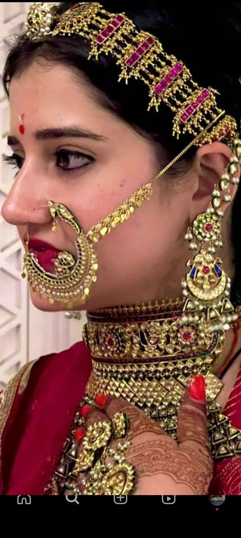 Rajput Aesthetic, Rajasthani Aesthetic, Modern Indian Jewelry, Rajputi Culture, Rajput Jewellery, Rajasthani Bride, Vintage Indian Jewelry, Paranormal Stories, Rajputi Jewellery