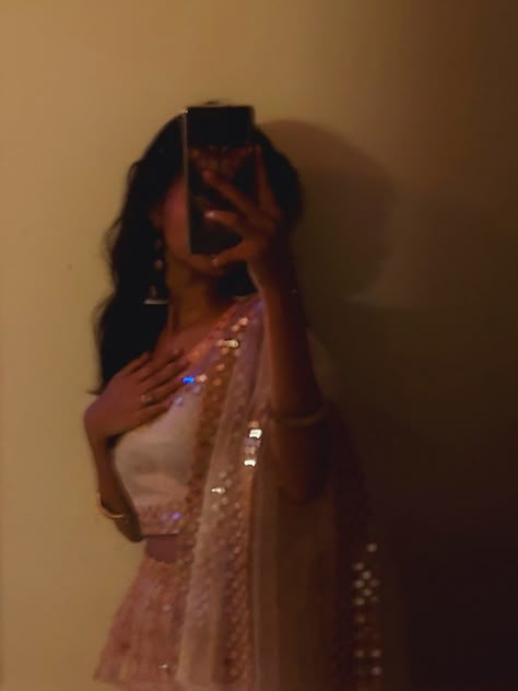 Desi Dress, Desi Vibes, Desi Fits, Desi Aesthetics, Desi Outfits, Casual Indian Fashion, Desi Fashion Casual, Self Portrait Poses, Indian Dresses Traditional