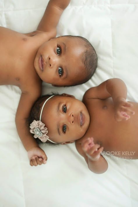 Cute Twin Babies, Twin Baby Photography, Twins Photography, Twin Baby Boys, Twin Photography, Babies Photography, Cute Mixed Babies, Cute Babies Photography