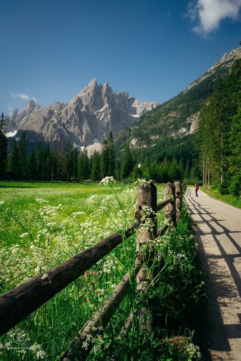 20 Best Places to Visit in the Dolomites in 2024 (+ Map) Italian Dolomites Aesthetic, Dolminites Italy, Dolomites Aesthetic, Italy Mountains, Italian Honeymoon, Italian Dolomites, Innsbruck Austria, Dolomites Italy, Italian Alps