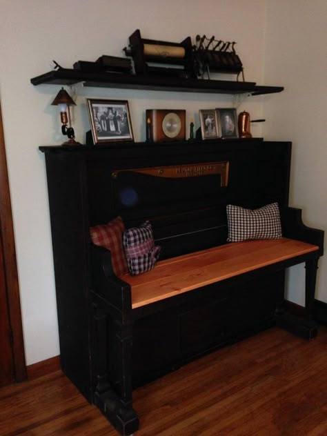 Piano Bench Ideas, Piano Crafts, Old Piano, Halloween Nails Diy, Piano Decor, Piano Parts, Best Friend Halloween Costumes, Old Pianos, Decoration Restaurant