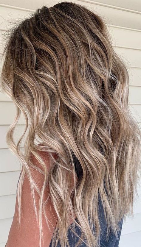 Blonde Highlights On Brown Hair Not Balayage, Light Brown To Blonde Highlights, Auburn Brown And Blonde Hair, Highlights Into Balayage Blonde, Highlights B Hair Blonde, Sandy Hair With Highlights, Brown Hair With Big Blonde Highlights, Mid Length Dimensional Blonde, Dark Blonde And Brown Hair