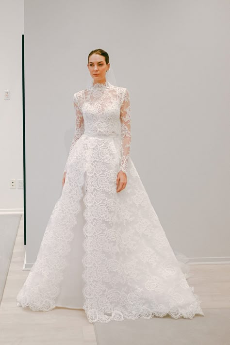 Wedding Dresses Monique Lhuillier, Monique Lhuillier Bridal Lace, Vivienne Westwood Wedding Dress, Vivienne Westwood Wedding, Monique Lhuillier Lace, Monique Lhuillier Wedding Dress, Dress Types, Monique Lhuillier Bridal, Courthouse Wedding Dress